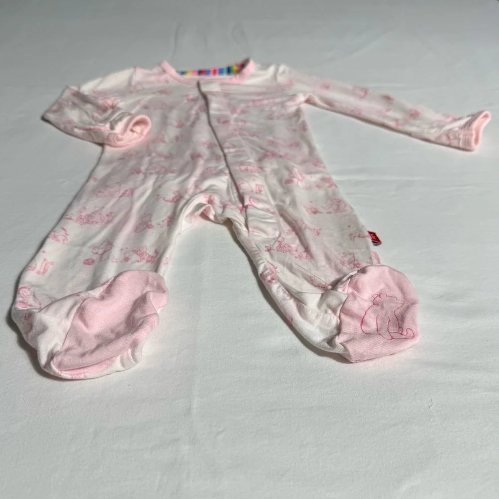 Magnetic Me Disney Footie Girls 0-3M Winnie the Pooh Sweeter Than Honey Sleeper